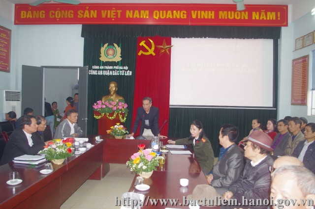 Description: E:\2. Trang dien tu CATP\gặp mặt CB hưu trí 2020\đồng chí Lê Văn Phương- Nguyên Phó trưởng Công an Quận phát biểu.JPG