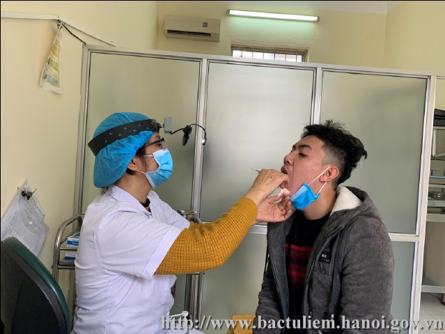 Description: C:\Users\hnc\AppData\Local\Temp\Rar$DI01.473\Bác sỹ khám nội (2).jpg