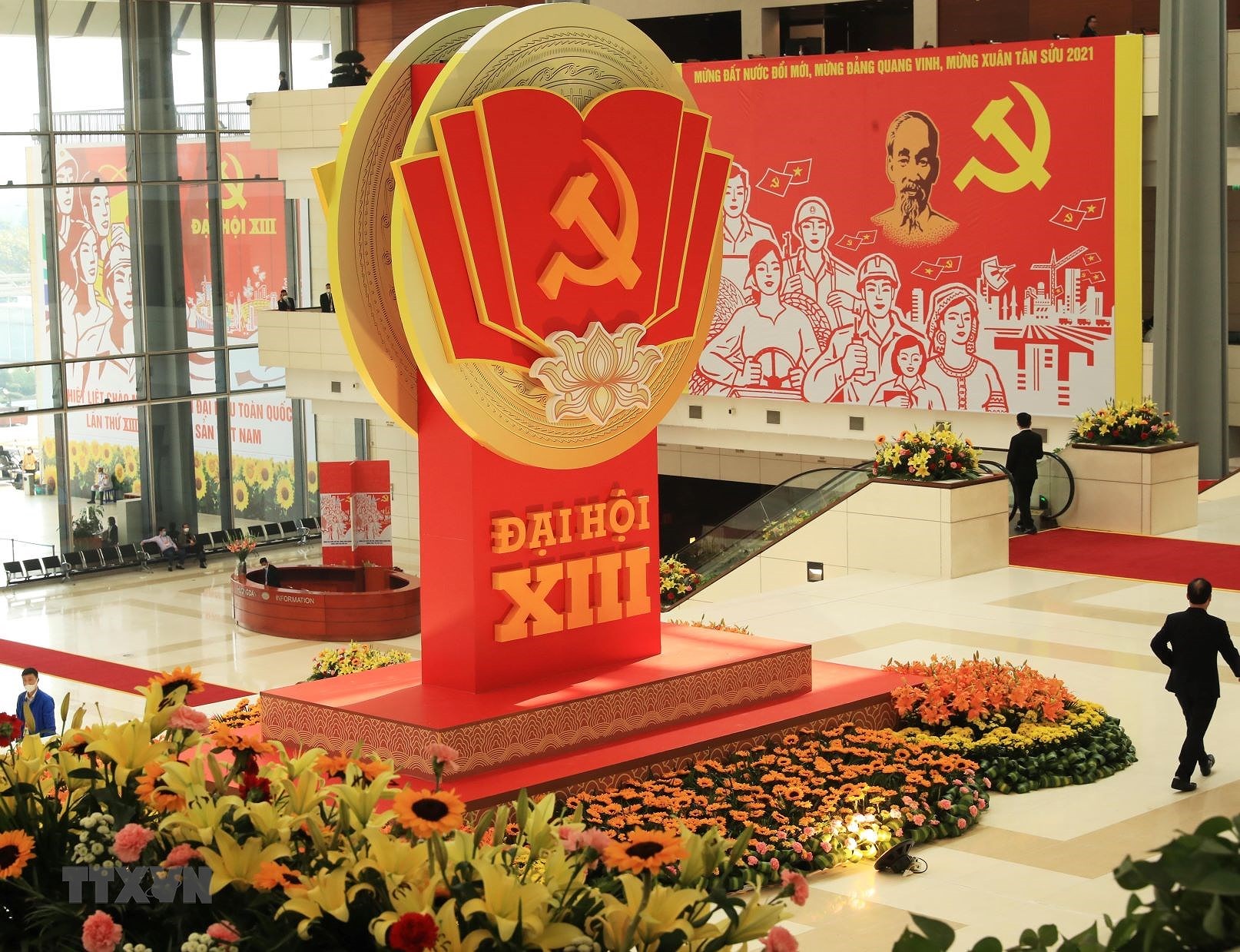 Description: https://tuyengiao.vn/Uploads/2021/2/10/25/ttxvn_dai_hoi_xiii_2.jpg