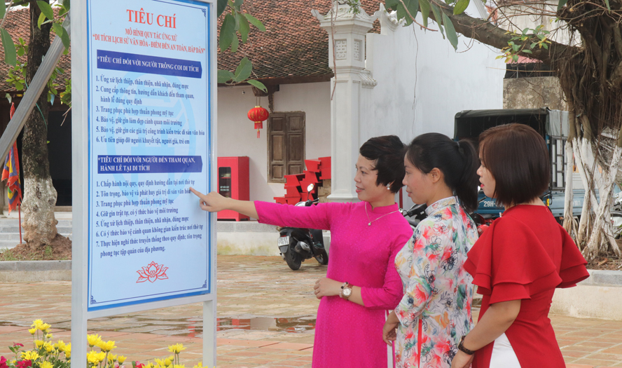 Description: https://nhipsonghanoi.hanoimoi.com.vn/Uploads/images/tuandiep/2022/06/27/Nhan-Dan-Phuong-Tay-Tuu-(qu.jpg