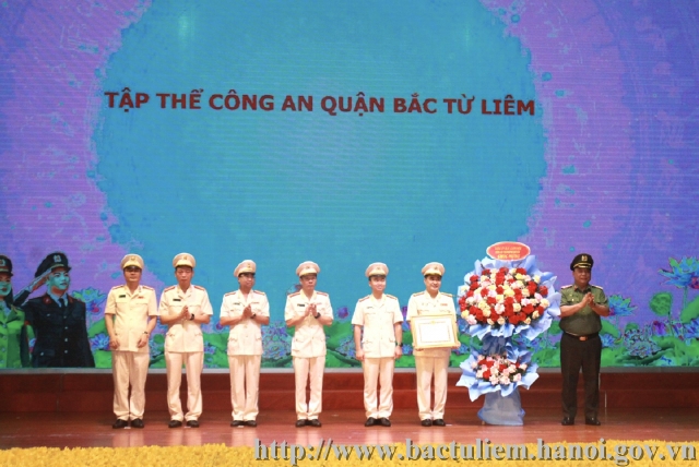 Description: Công an quận Bắc Từ Liêm ghi dấu ấn tự hào qua 10 năm xây dựng và trưởng thành -0