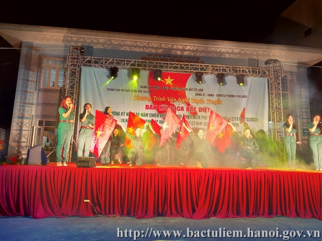 Quận Bắc Từ Liêm tổ chức Chương trình văn nghệ kỷ niệm 50 năm chiến thắng Hà Nội - Điện Biên Phủ trên không