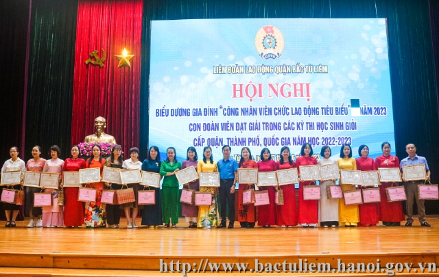LĐLĐ quận Bắc Từ Liêm biểu dương 60 gia đình CNVCLĐ tiêu biểu năm 2023